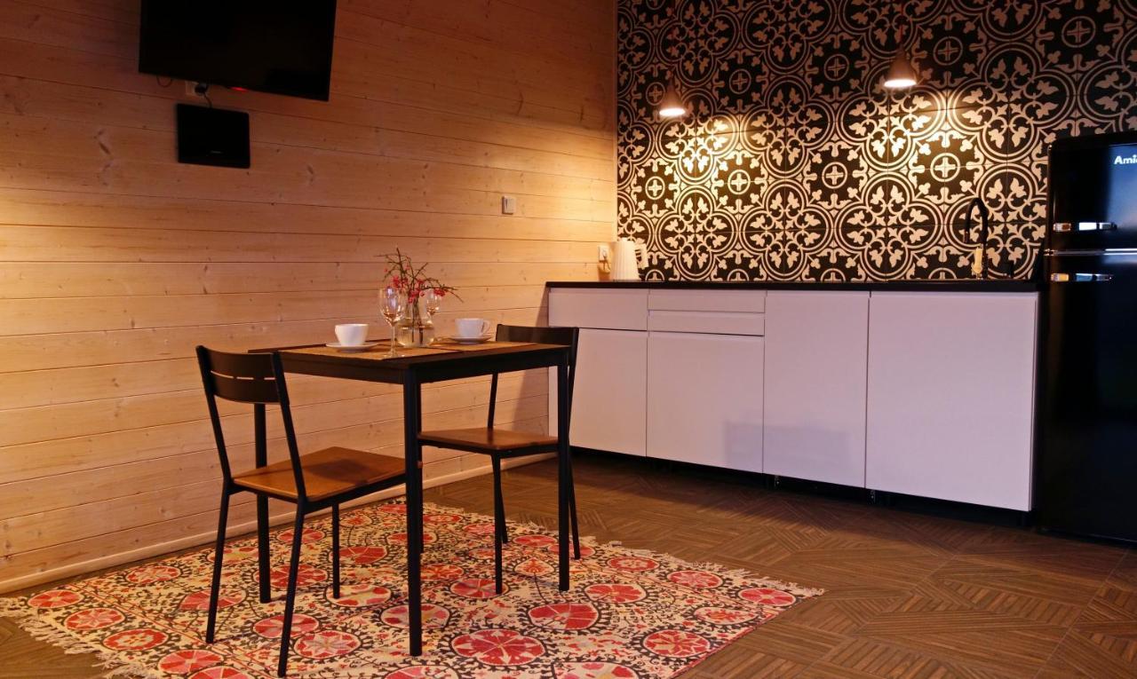 Dzikie Lisko - Apartament Z Tarasem Lesko Exteriör bild